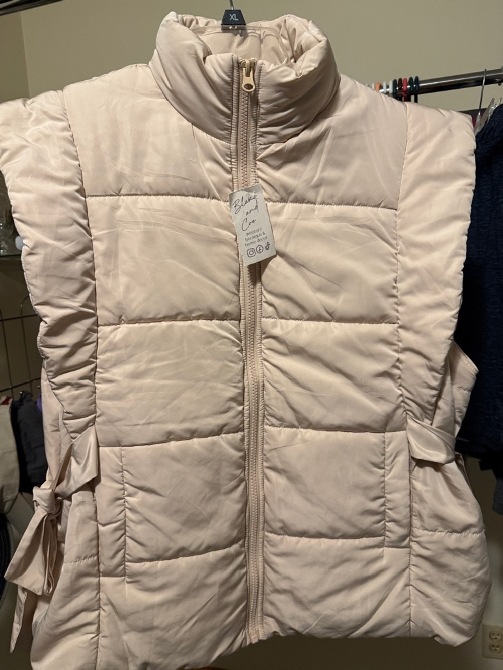 Sleeveless Quilted Puffer Vest - Cream